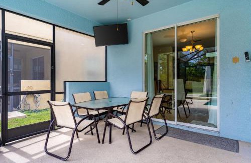 West Kissimmee House | Paradise Palms 6BR with Pool Games & Movies