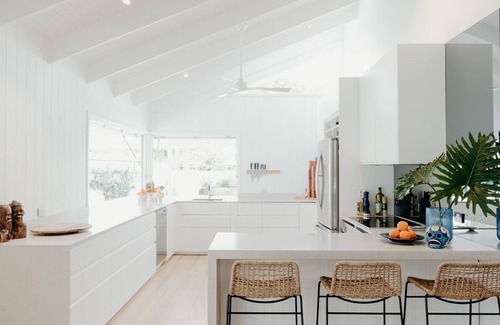 Suffolk Park House | Paradise Palms - pet-friendly beach home with pool