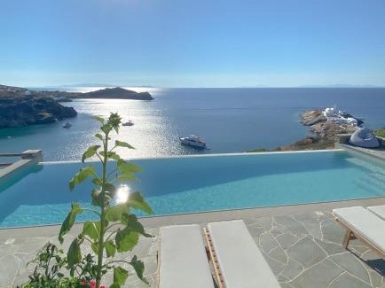 Chrisopigi Apartment | Paradise Place Sifnos