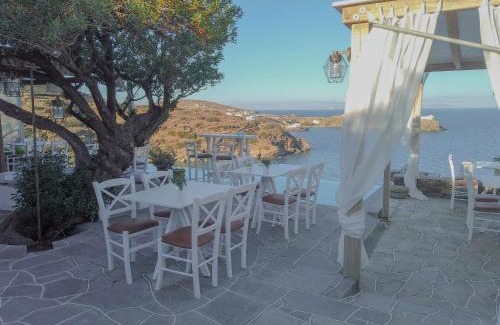 Chrisopigi Apartment | Paradise Place Sifnos