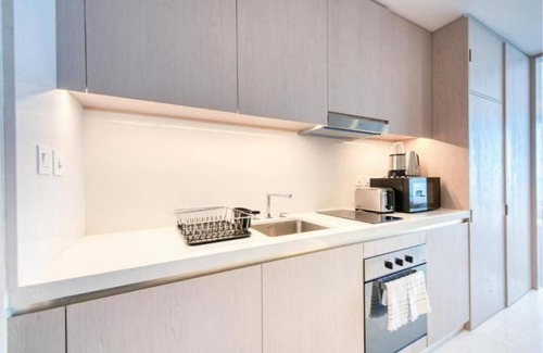 Deira Apartment | Paradise Sea View Studio with St Regis Amenities