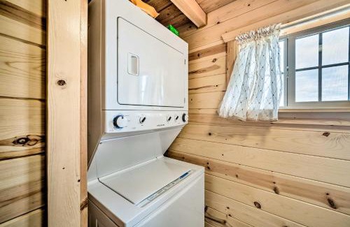 Livingston House | Paradise Valley Cabin by Chico and Yellowstone Park!