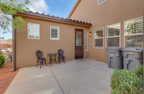 Santa Clara House | Paradise Village Resort 86 Private Hot Tub, Game System, Community Amenities, and more