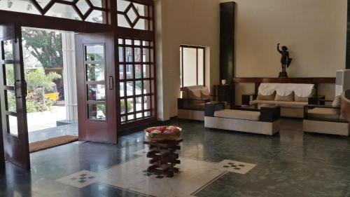 Sriperumbudur Hotel | Paramount Inn