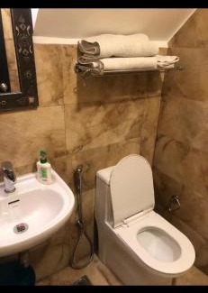 Karol Bagh Bed & Breakfast | Parigold