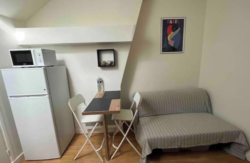 Saint-Vincent-de-Paul Apartment | Paris cocooning 5 minutes from Gare du Nord