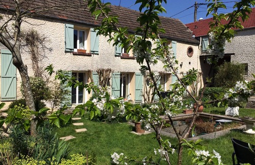 Frepillon House | Paris, the Impressionists, Disney, Versailles, forest walks and swimming pool