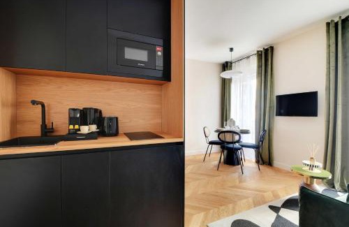 Quartier de Javel Apartment | Parisian with air conditioning Eiffel Tower