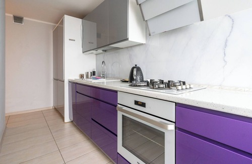 Chorzow Apartment | Park Śląski 18th Floor Apartment