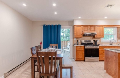 Park Forest Village House | Park Forest for Penn State Visits - 3.8 miles to Beaver Stadium!