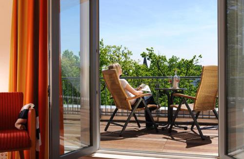 Warnemuende Hotel | Park-Hotel Hübner