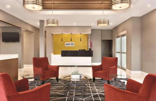 Brampton Hotel | Park Inn by Radisson Brampton, ON