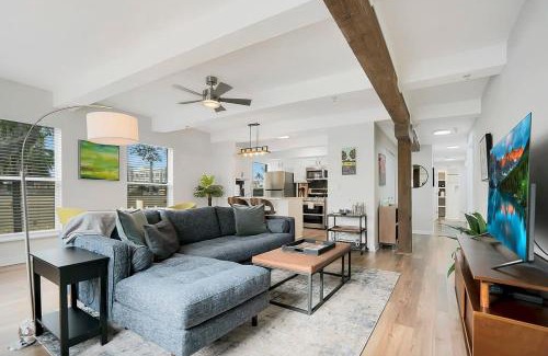 Downtown Historic District Apartment | Park It At the Butterfield Garage, Historic Pre-Prohibition Style Apt in the Heart of Downtown