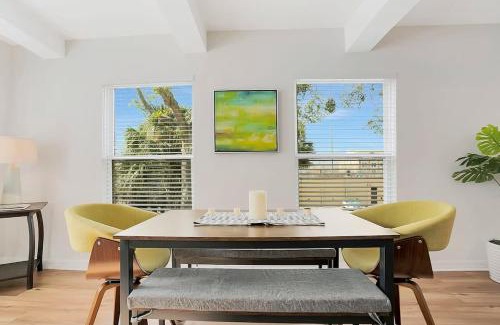 Downtown Historic District Apartment | Park It At the Butterfield Garage, Historic Pre-Prohibition Style Apt in the Heart of Downtown