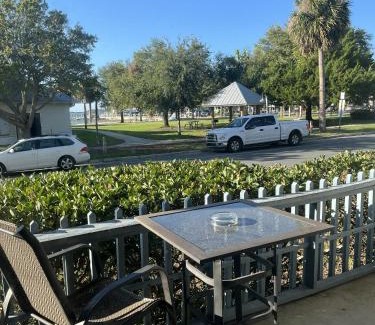 Cedar Key Apartment | Park Place Unit 123