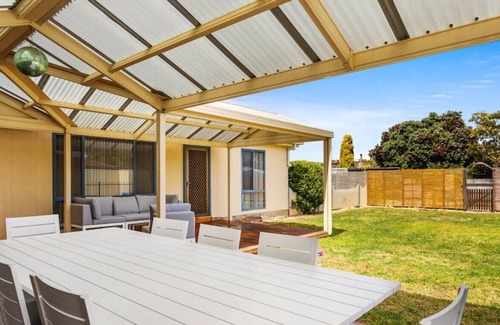 Aldinga Beach House | Park View - Pool - Pet Friendly - 4BRM - 2BTH
