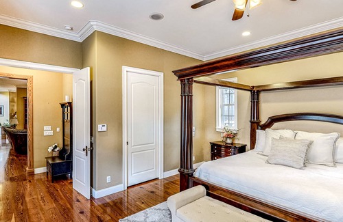 Historic District House | Parke Place | Estate in Ocala with a saltwater pool & guesthouse