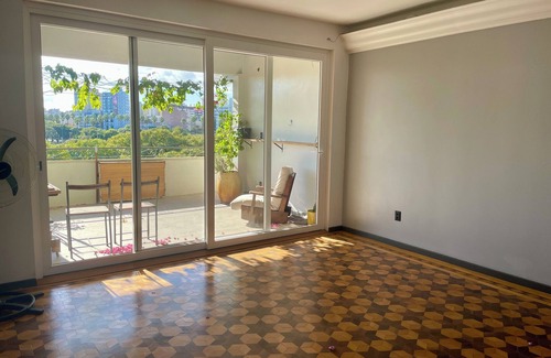 Farroupilha Apartment | Parklife! Great 3 bedroom apartment across the Park, perfect for a family!