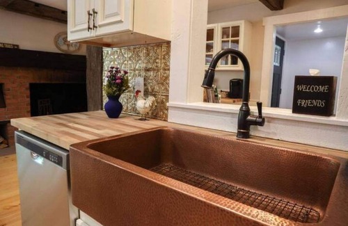 Branchport House | ParkPlaceKeuka FingerLakes: Fab Lake Views,HikingTrails w/TeaHouse on Waterfall!