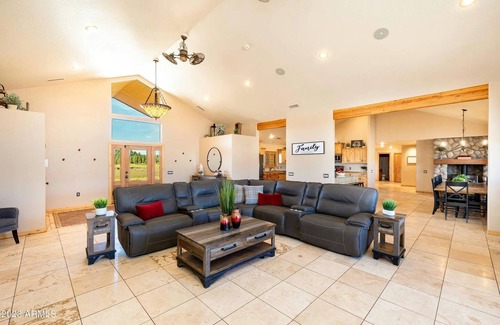 Parks Cabin | Parks - Secluded Elegance