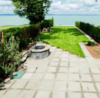 Siofok-Sosto House | Part Apartman Siófok - A - privát vízparttal