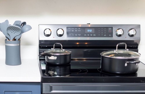 Reading Apartment | Partial Ocean View Luxury Apartment, Amenities, and Private Chef