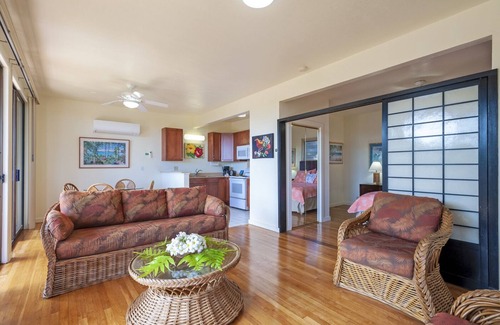 Poipu Apartment | Partial Ocean View