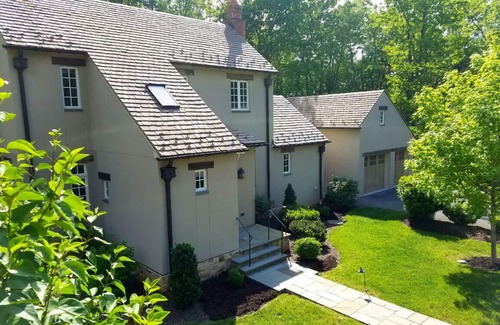 Hot Springs House | Partial Proceeds to Make A Wish Foundation and Non-Profit Wildlife Rescue Group