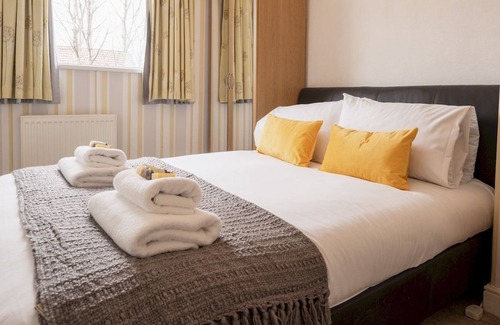 Port Sunlight House | Pass the Keys | 2 BR cottage nr Liverpool Chester and Port Sunlight