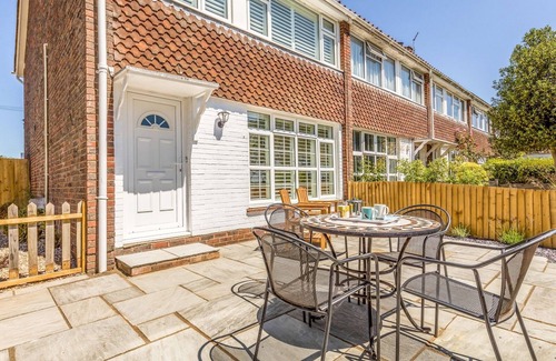 Bosham Cottage | Pass the Keys | 3 bedroom Cottage in the heart of beautiful Bosham