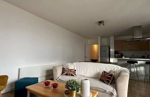 Stratford and New Town Apartment | Pass the Keys | 40ftBalcony |City Views, CanaryWharf & OlympicPark