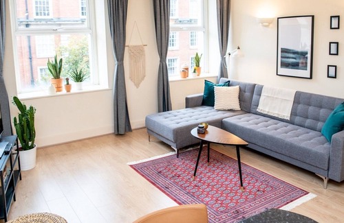 Castle Quarter Apartment | Pass the Keys | A very GRAND 1 Bedroom in the heart of the City!