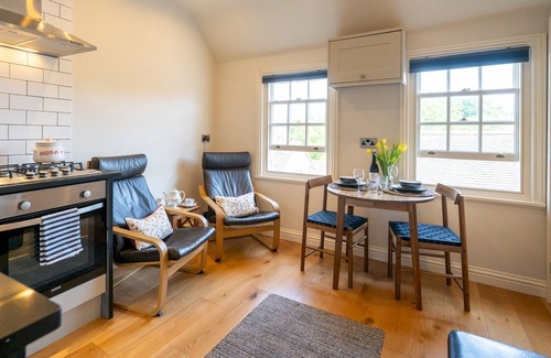 Much Wenlock Apartment | Pass the Keys | Bright and cosy flat in the centre of Much Wenlock