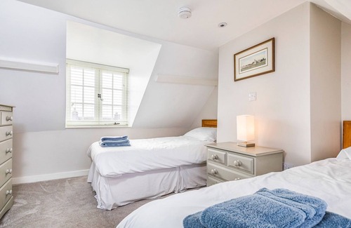 Wareham House | Pass the Keys | Charming Cottage 1 Min Walk from Wareham Quay