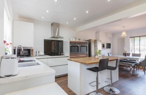 Basildon House | Pass the Keys Comfortable home Langdon Hills