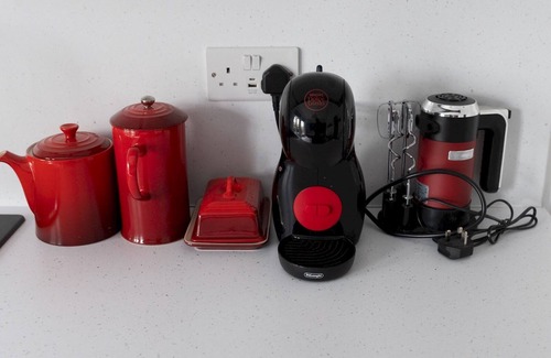 Blackheath House | Pass the Keys | Elegant 4BR House + Parking + Garden + Library