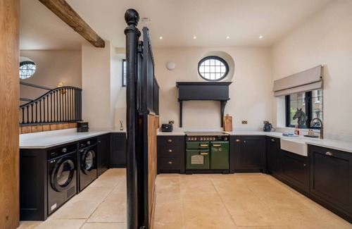 Brill House | Pass the Keys | Merlin's Stables - Country Retreat