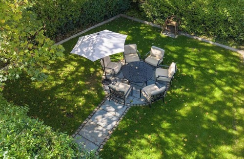 Brill House | Pass the Keys | Merlin's Stables - Country Retreat