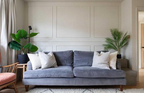 Watford House | Pass the Keys Modern 5-Bedroom Luxury Home in Watford Close to Harry Potter Studios FREE Parking