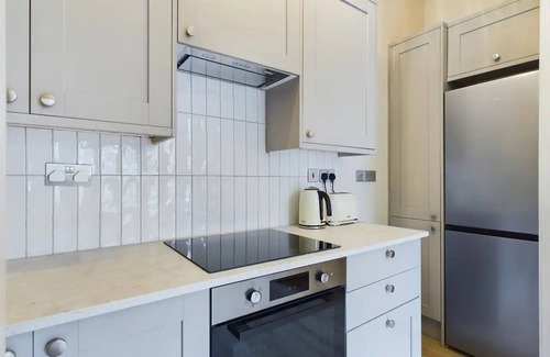 Dalston Apartment | Pass the Keys | Modern Apartment in East London