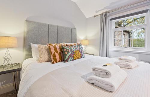 York House | Pass the Keys No. 4 - Oak Tree Cottage