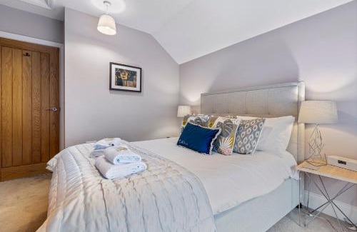 York House | Pass the Keys No. 5 - Chestnut Cottage