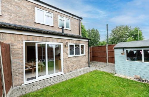 Burnt Oak House | Pass the Keys Spacious 3BR Free Parking House Mins to Central London