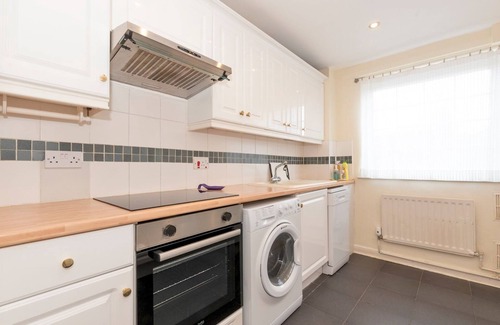 Woolwich House | Pass the Keys | Spacious 3-Bed Home/Woolwich/O2 & Crossrail