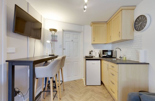 Cambridge Apartment | Pass the Keys | Stylish and modern apartment