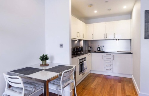 Cardiff City Centre Apartment | Pass the Keys | The Most Central Apartment in Cardiff