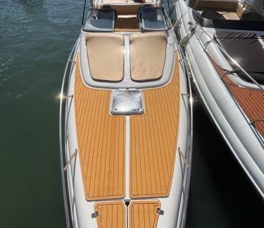 Saco da Ribeira Boat Rental | Passeio de Lancha