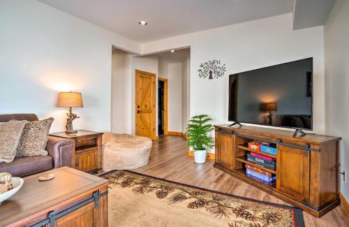 Pateros House | Pateros Home with Deck, 7 Mi to Alta Lake Park!
