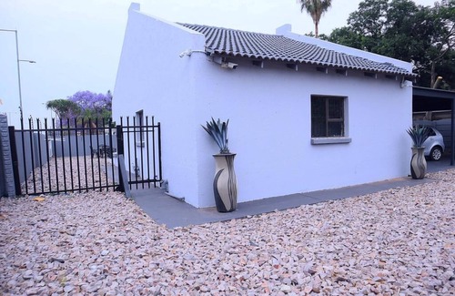 Pretoria House | Patimo Properties trading as PMG Accommodation