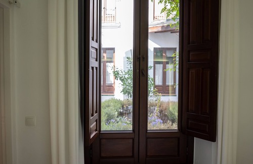 La Catedral Apartment | Patio de la Hoguera Apartment